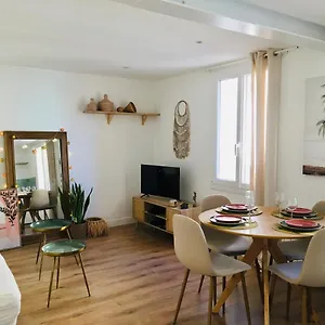 Chez Louise Et Lucette Apartment